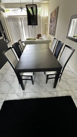 EXTENDABLE SOLID WOOD DINING SET W TABLE & 6 CHAIRS MADE IN CANADA - delivery is negotiable