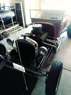 Carro. Buenas condiciones placas 2020