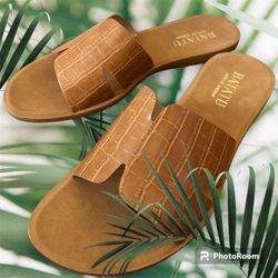 Sandals  for women non slip Size 7.5 