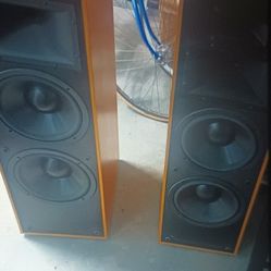 Klipsch KLF 20 in Light Oak Speakers