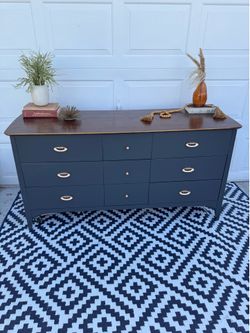 Stunning navy solid wood Dixie dresser, TV console or buffet. Free delivery
