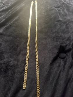 Gold-Tone Cuban Link Chain Necklaces – Set of 2