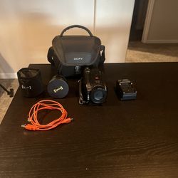 CANON VIXIA HG21 (WITH FISHEYE) Full HD 12X Optical Zoom 120GB NICE W/Case
