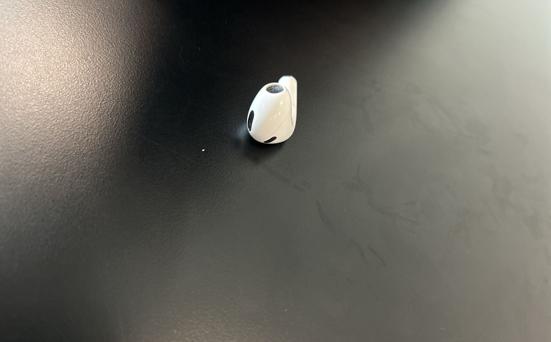 Right Airpod Gen. 3