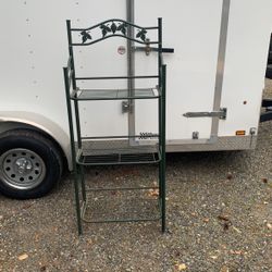 Foldable shelf