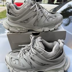 Balenciaga Track Runner 