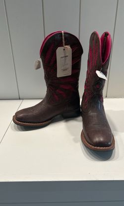 Brand New Shyanne Boots Size 7