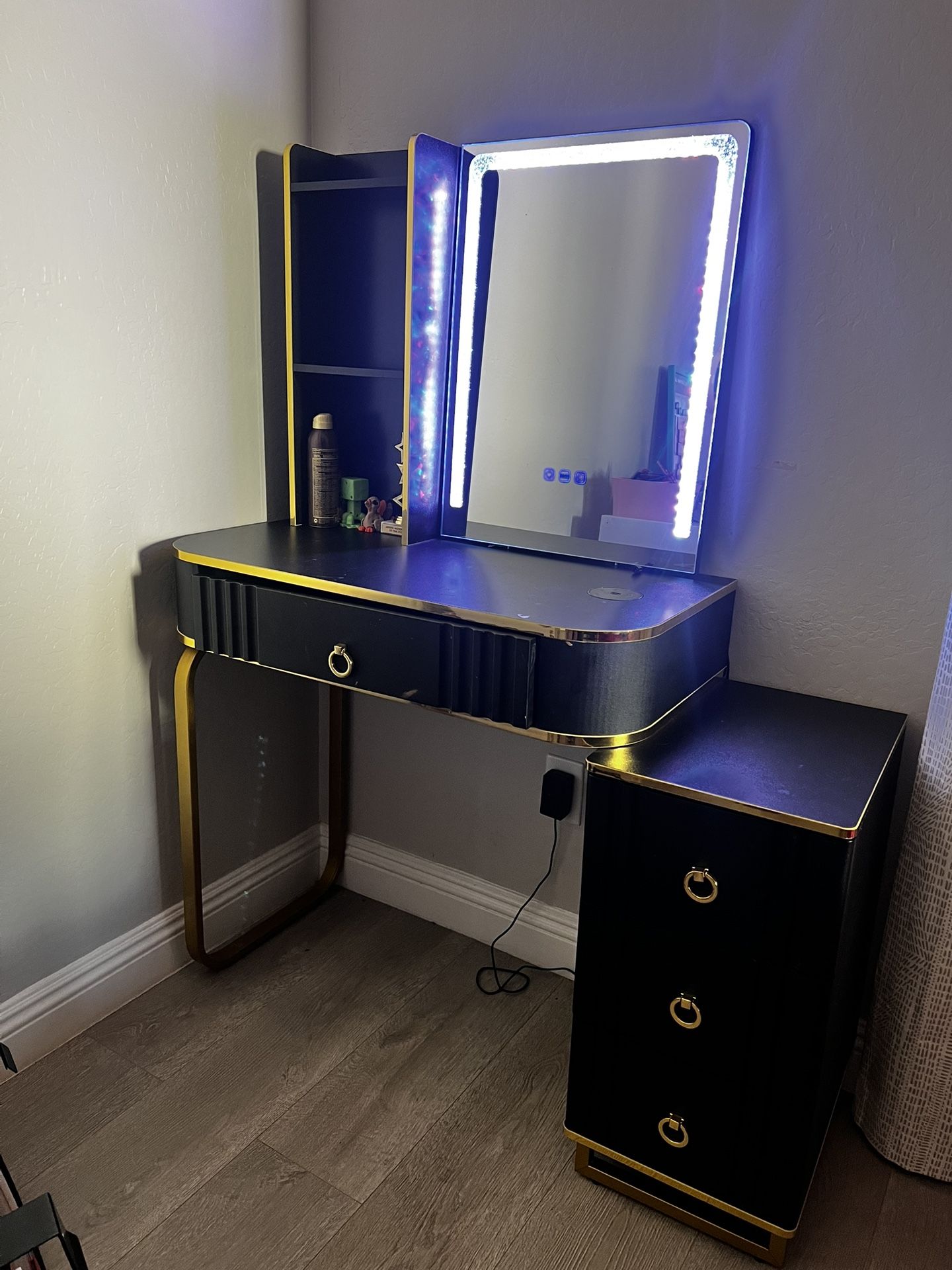 Vanity - Black And Gold