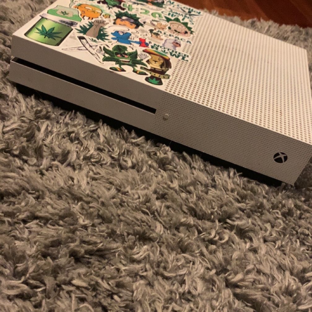 Xbox One S 