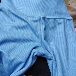 Girls clothes mixture sizes Small/  xtra-Small . A few M.