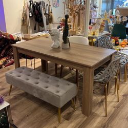 Oak Wood Dining Table Set With An Ottoman Bench