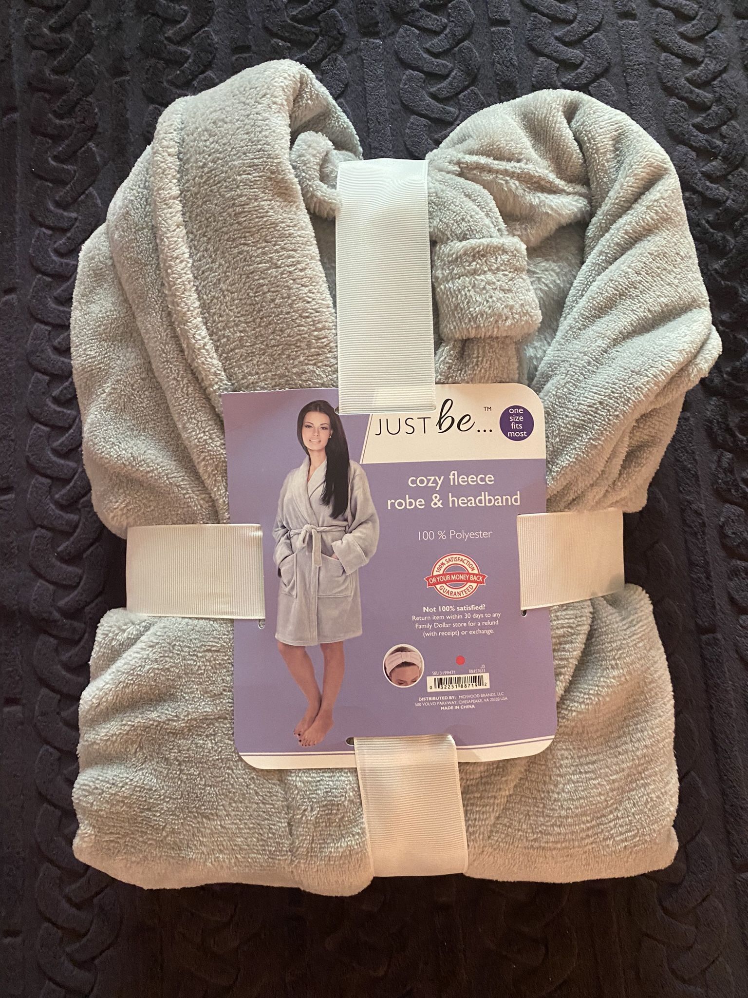 Brand New - Just Be Plush Robe One Size With Headband