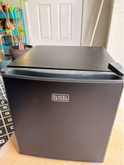 Black and Decker Mini Fridge