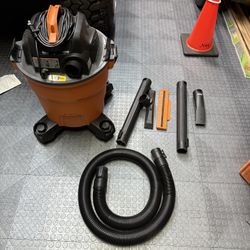 12 Gal RIDGID Shop Vac