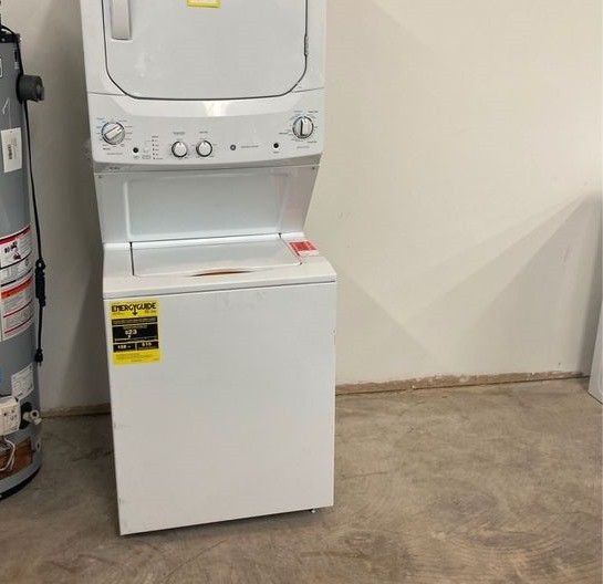 GE Stackable Washer Dryer Combo GUD27ESSMWW  1BO