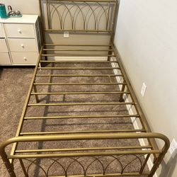 1 Twin Bed Frame Metal 