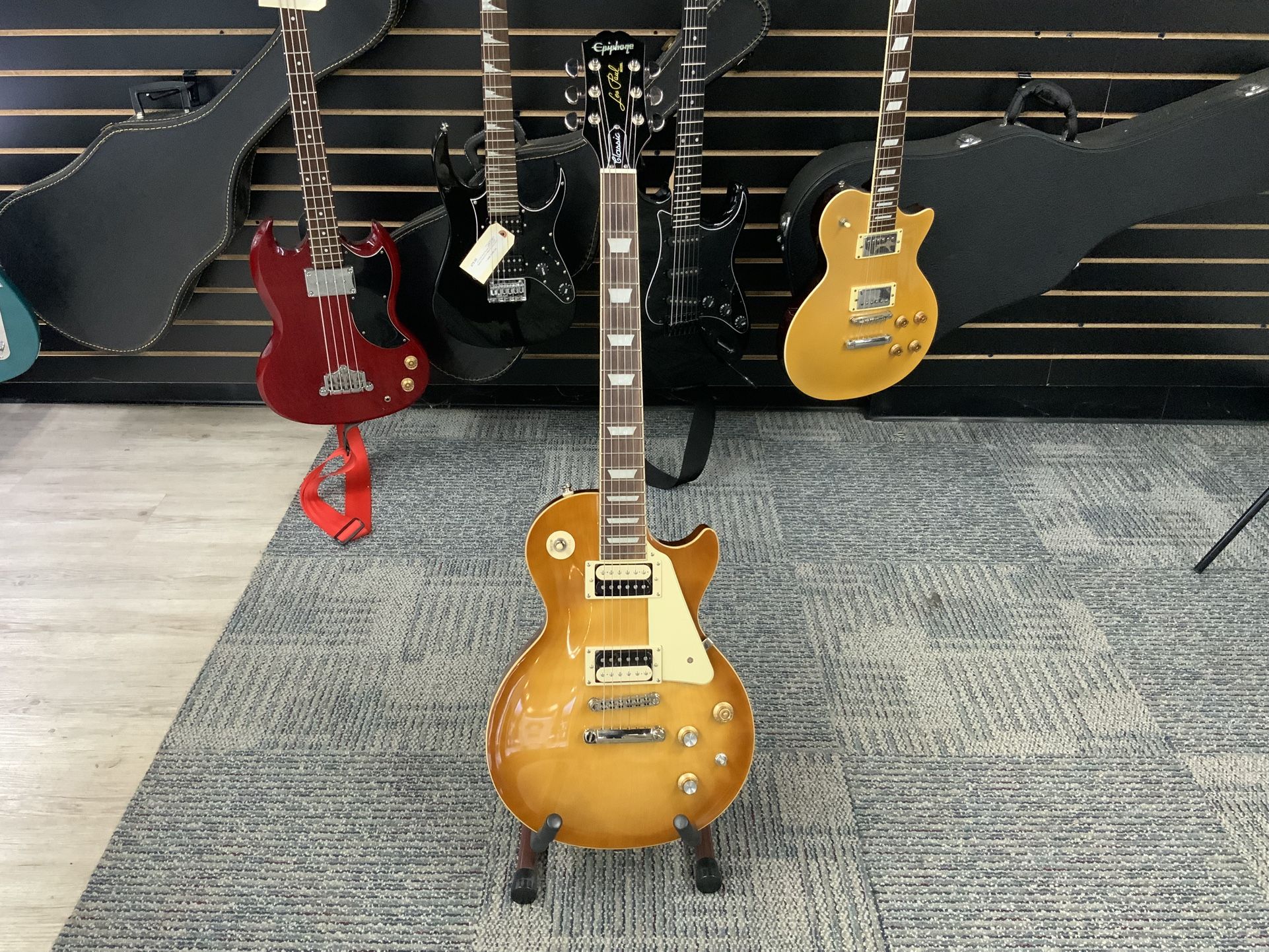 Epiphone Les Paul Classic Electric Guitar - Honey Burst