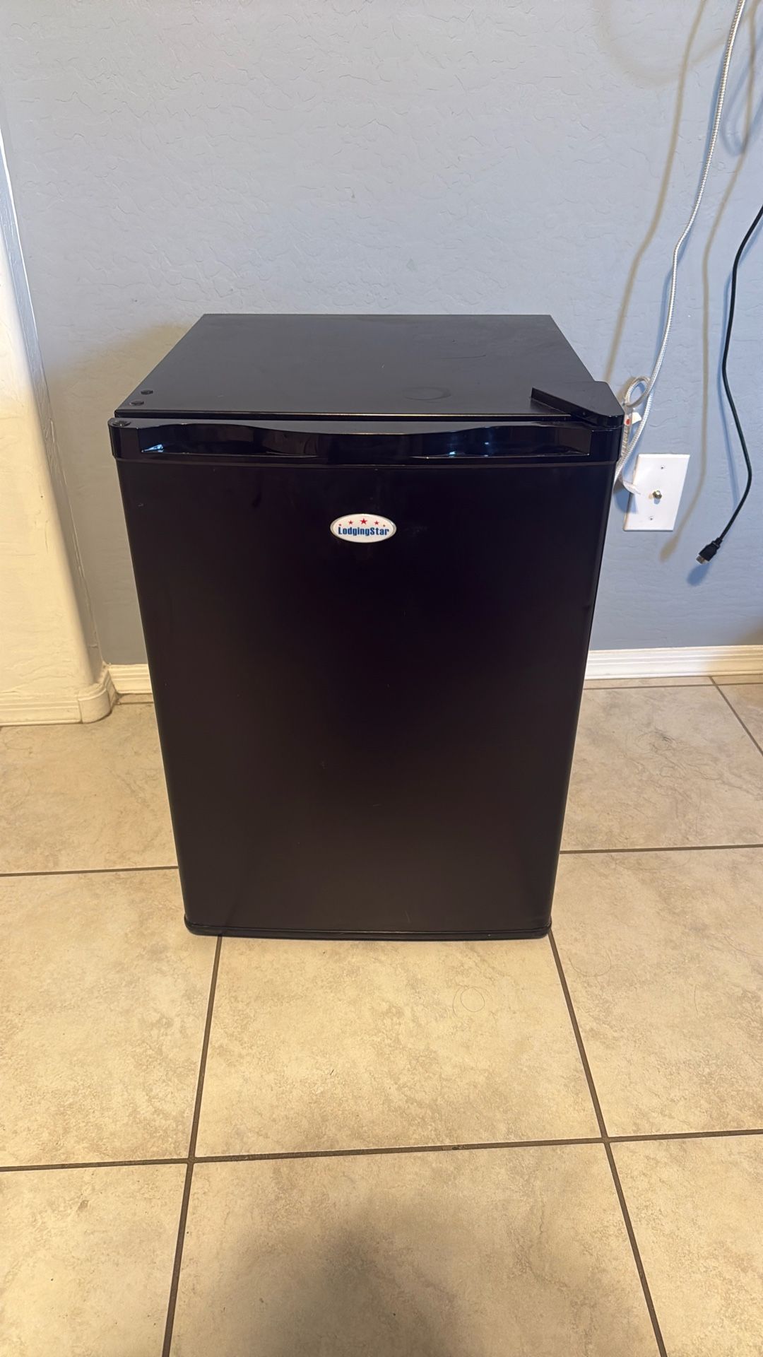 Mini fridge