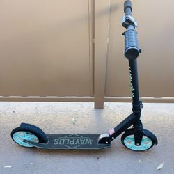 WayPlus Compact Scooter w/ pads & helmet 