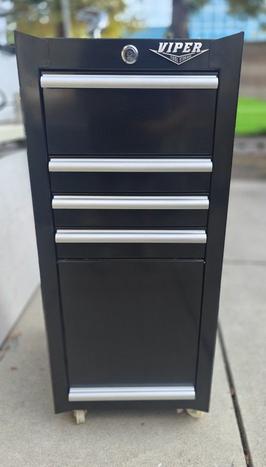 Viper Tool Storage Rolling Salon With New Side Shelf 