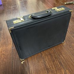 Vintage Men’s Genuine Leather Briefcase 