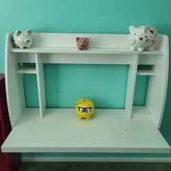 Kids Floating Desk & Bookshelf 