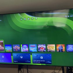 Samsung 70” 4K Smart TV + Full Motion Wall Mount – Excellent Condition