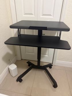 Standing desk