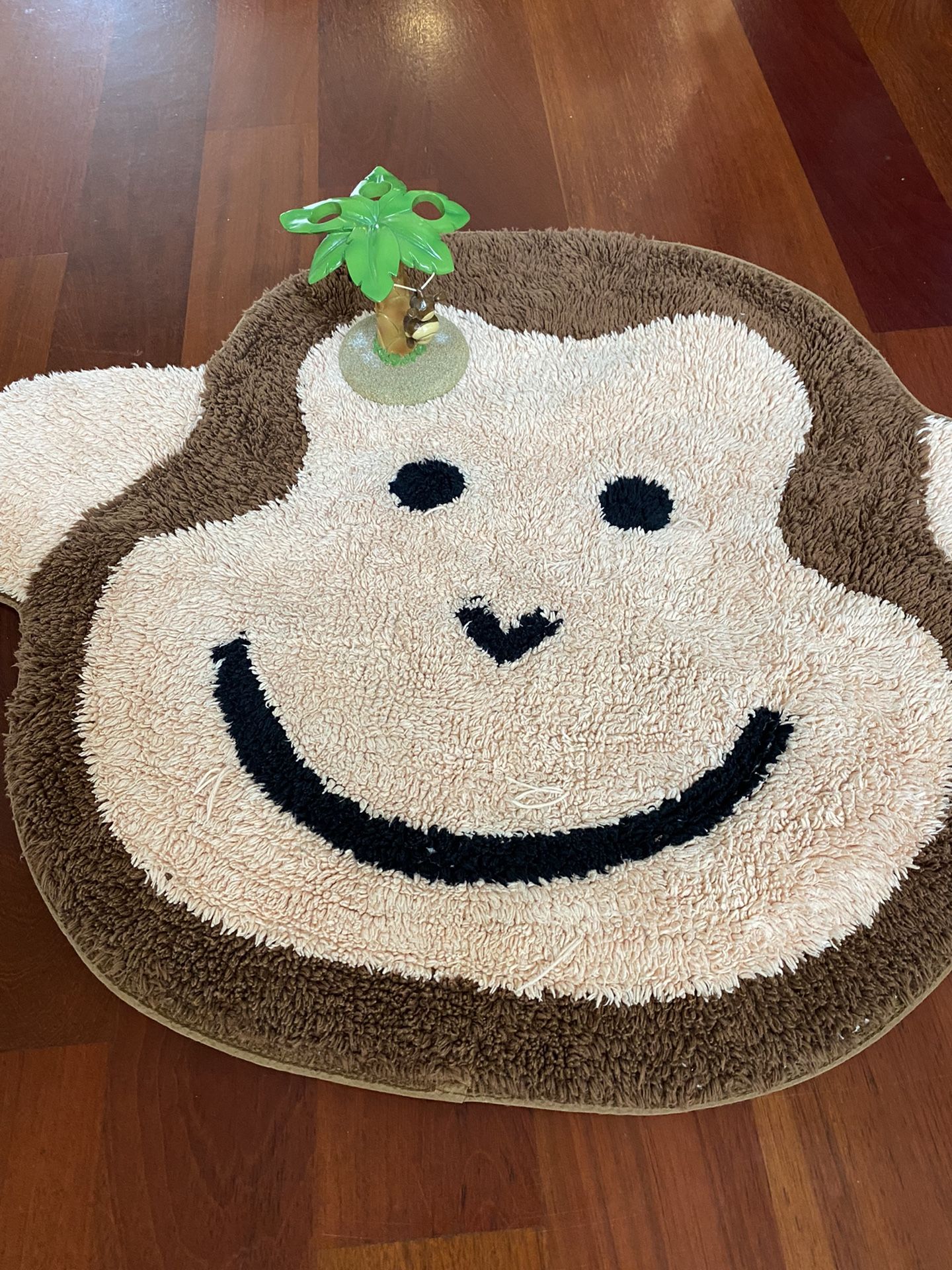 Bathroom monkey rug and toothbrush holder