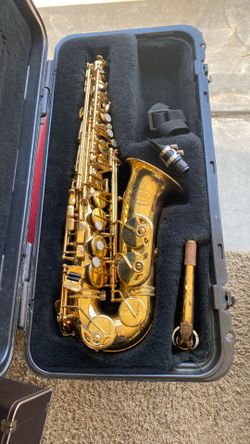 Jupiter 769-767 Alto saxophone ( intermediate level) nice condition