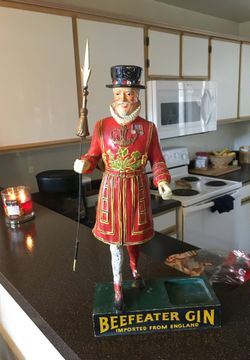 Wooden Beefeater bottle display 17” tall
