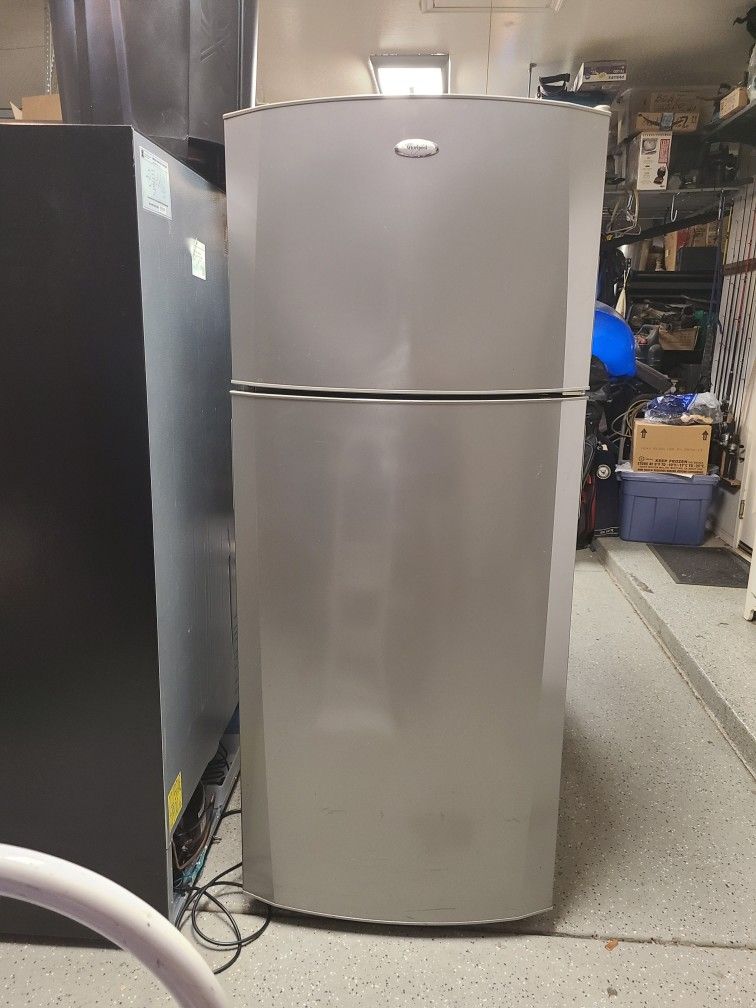 WHIRLPOOL  REFRIGERATOR FREEZER