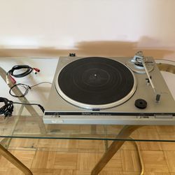 Technics Turntable SL-Q200