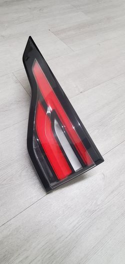 LAND ROVER DISCOVERY TAILLIGHT 2017-2018-2019-2020