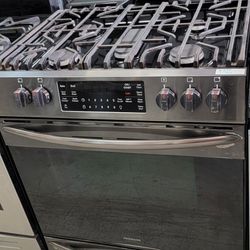 Fair Cosmetic Condition Gas Stove slide in Delivery + Installation Available Fee Depends on Address 🏠 🚚 🛻