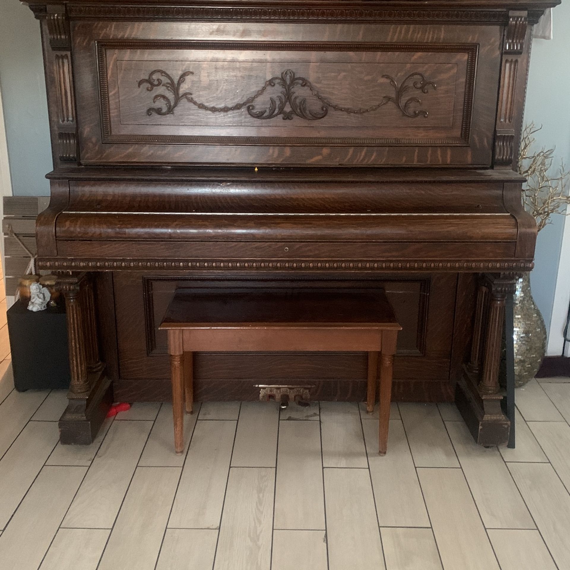 Good Working Piano. Offer Good Price