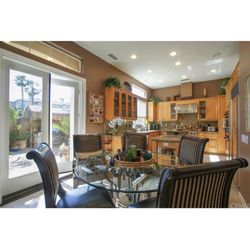 Round Kitchen Table 60”