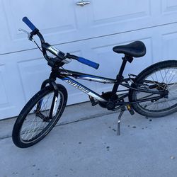 Specialized Hotrock - 20” Kids Bike