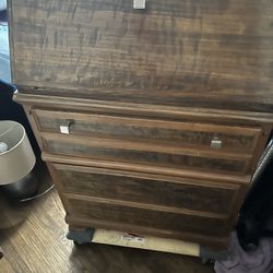 Vintage Desk 3 Drawers In Great Condition Sturdy Drawers Slide Easy 2 Lowers Drawers Need Pull Knobs Downsizing No  Room For Asking  60  Need Gone  