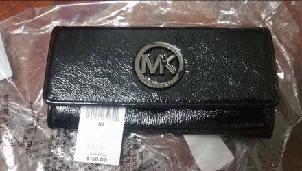 Brandnew michael kors wallet