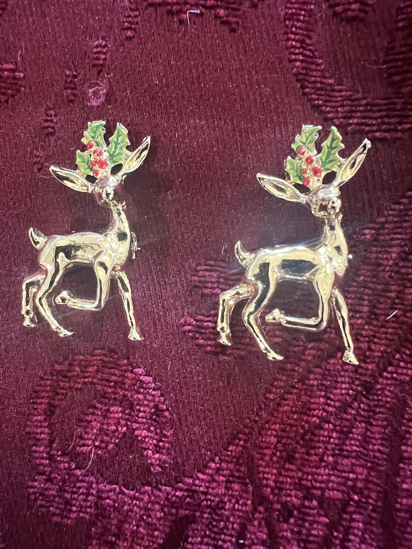 Gerry's 2. Reindeer Deer Christmas Brooch Enamel Holly LOT of 2 Pins