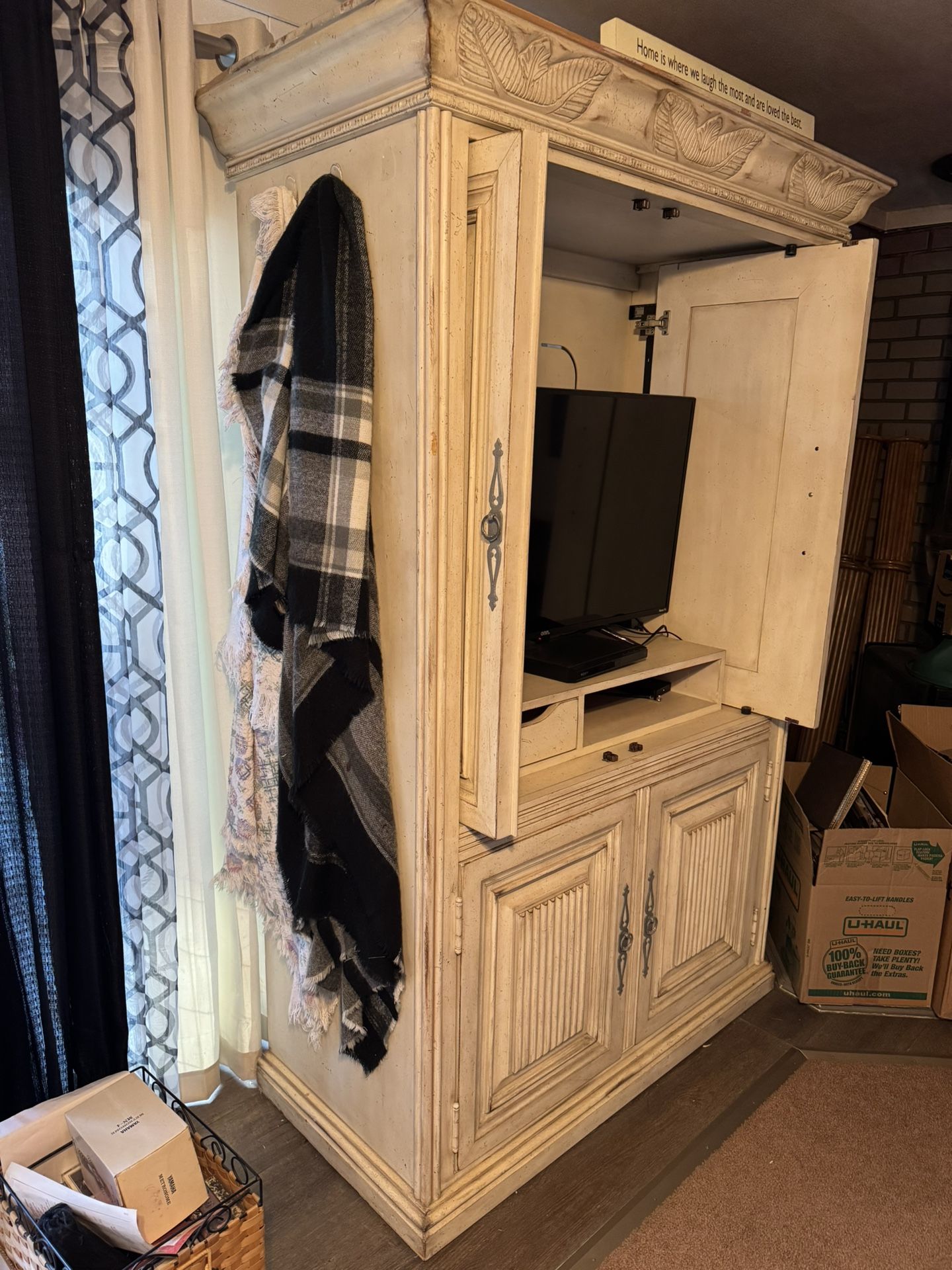 Armoire - Antique White