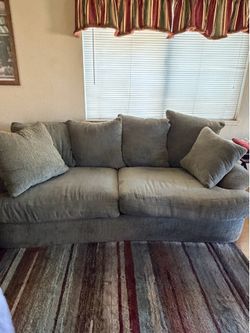 Couch set