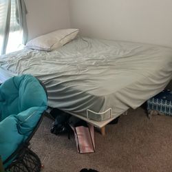 Adjustable Bed Frame Queen Size Mattress ( Moving Need To Sell)