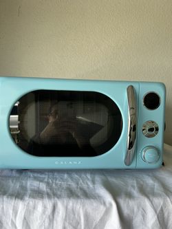 Galanz 0.7 Cb Ft Blue Retro Countertop Microwave 