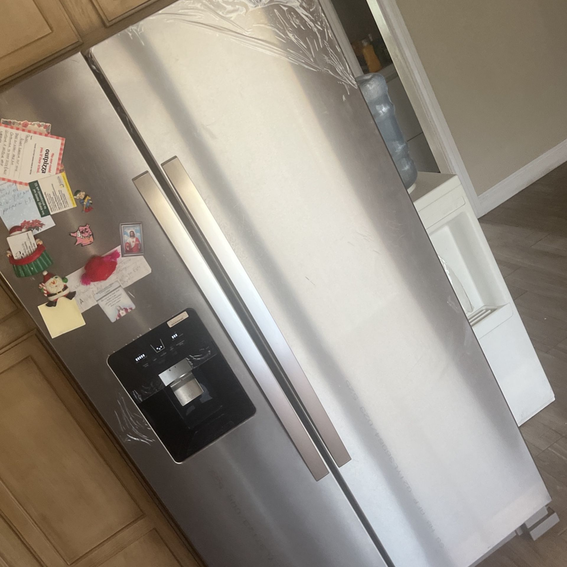 “MOVINGSALE!” Whirlpool Refrigerator