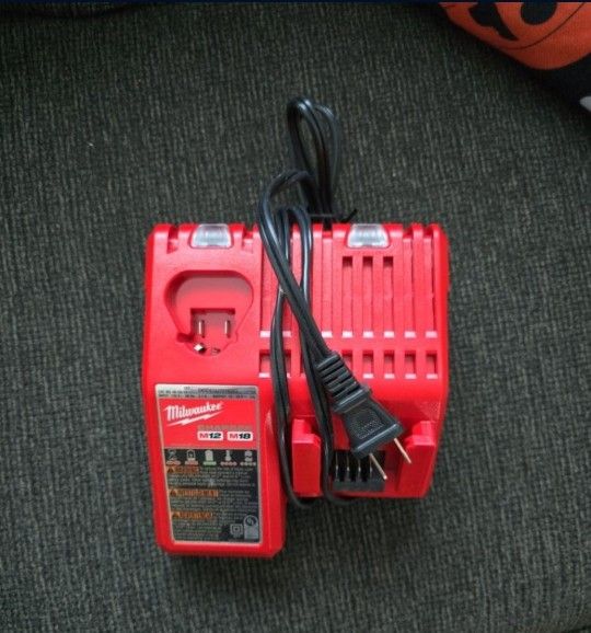 M18 M12 Combo Charger