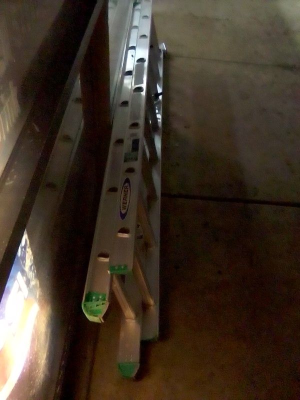 16 Ft Aluminum Ladder