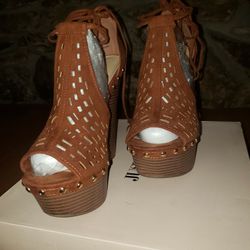 Camel Brown Wedges Beautiful 
