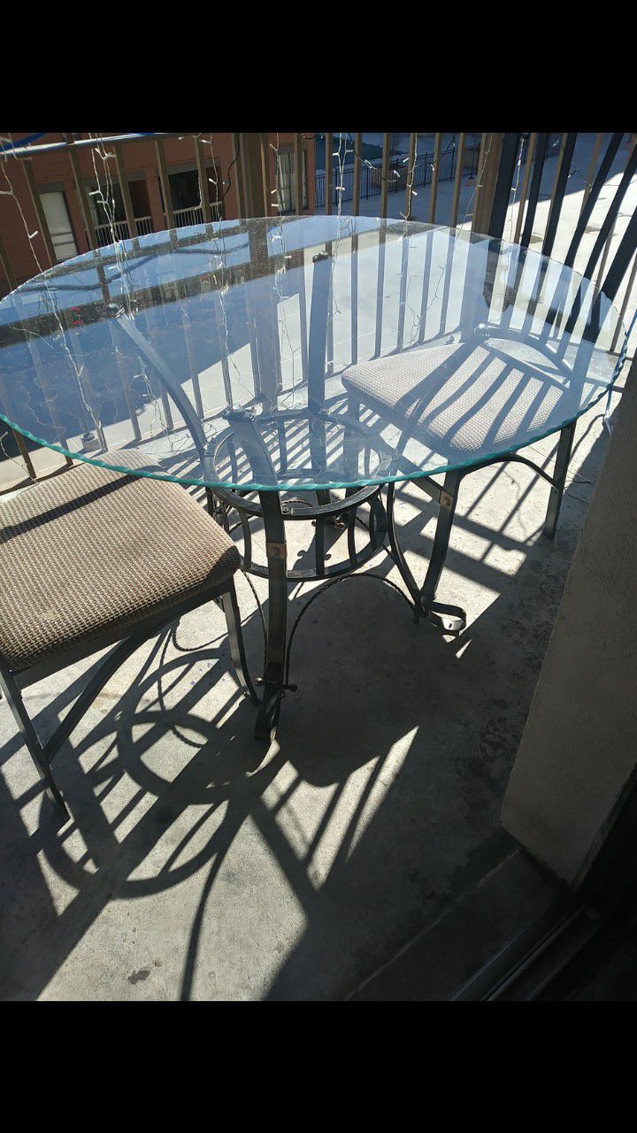 GLASS ROUND DINNING TABLE WITH 4 CHAIRS